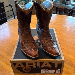 Ariat Women’s Dahlia western boots-like NEW Size 11B